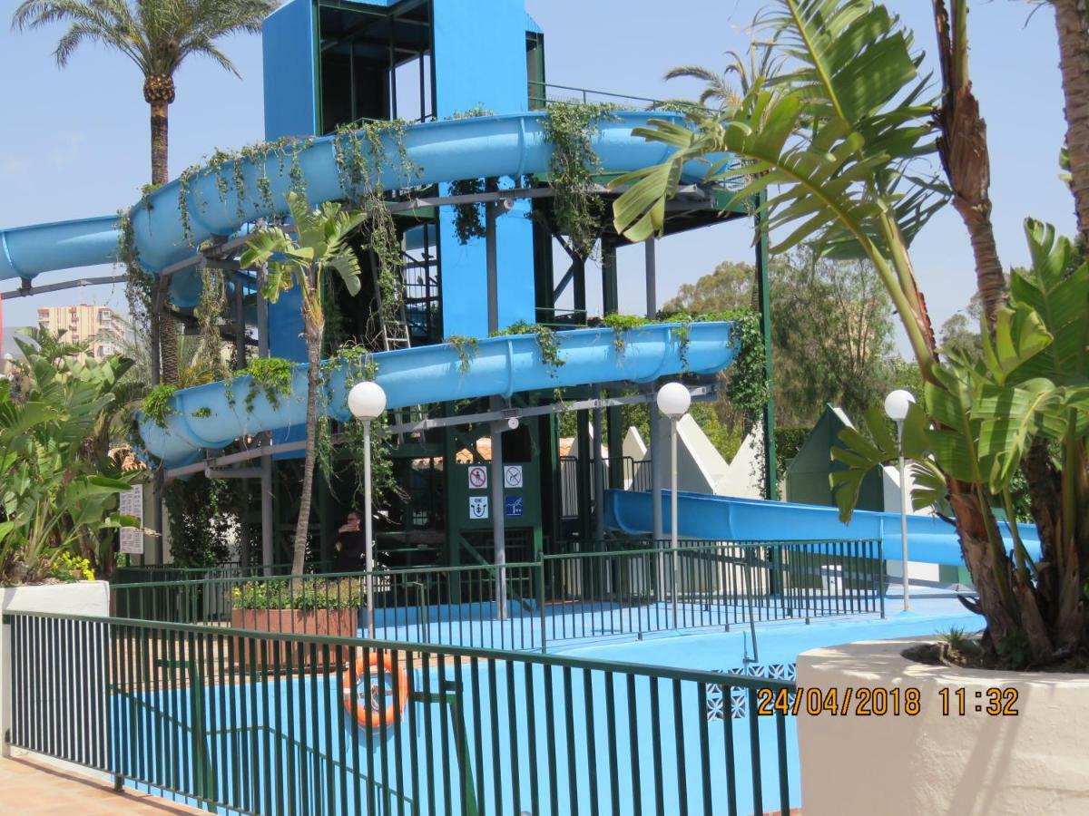 Benal Beach Apartments Малага Экстерьер фото